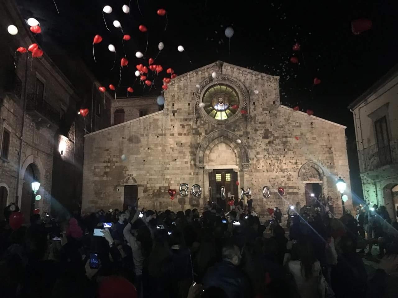 Dormire Nel Borgo Bovino Kültér fotó